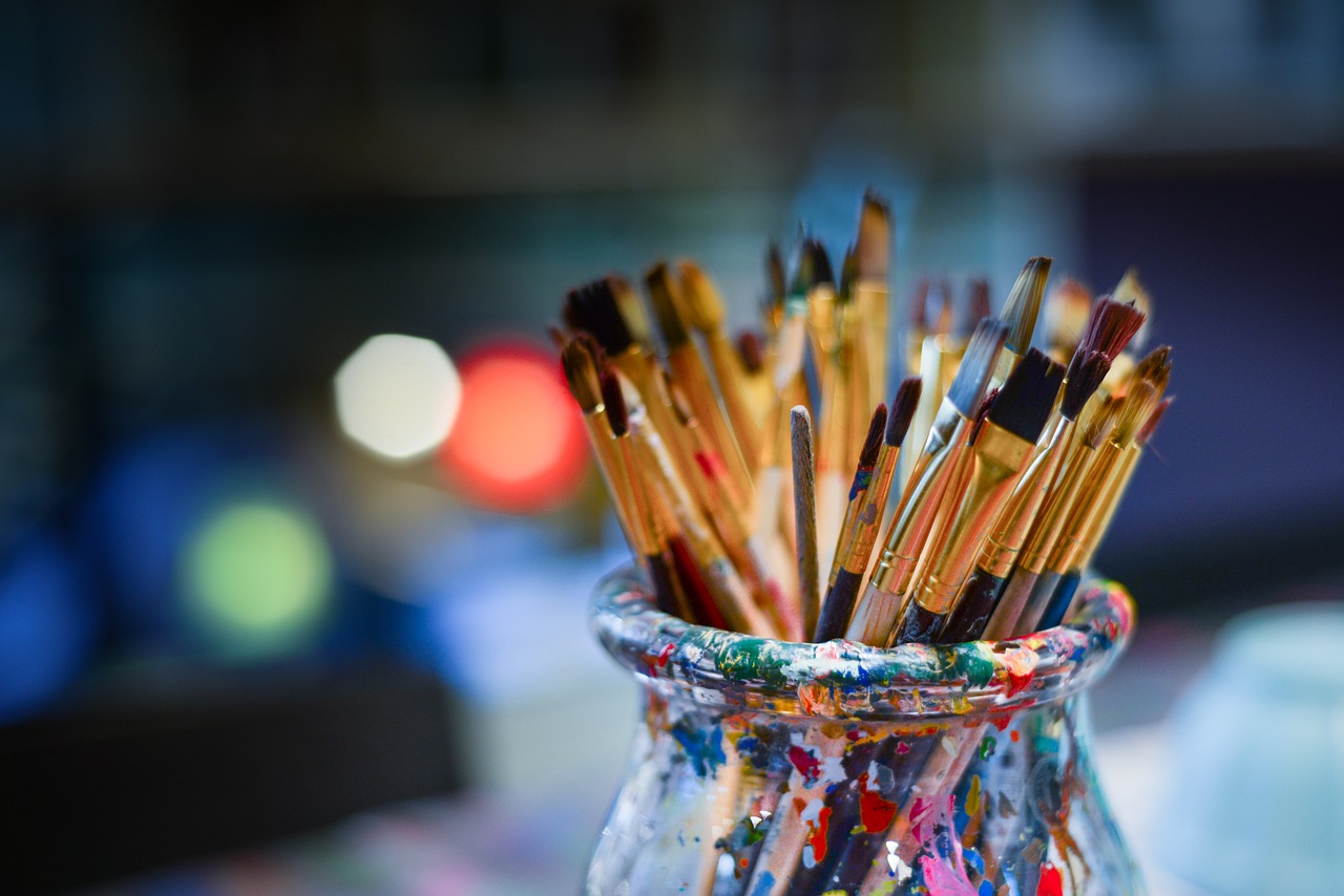 ¿Cómo se llama la pintura que tiene granitos?