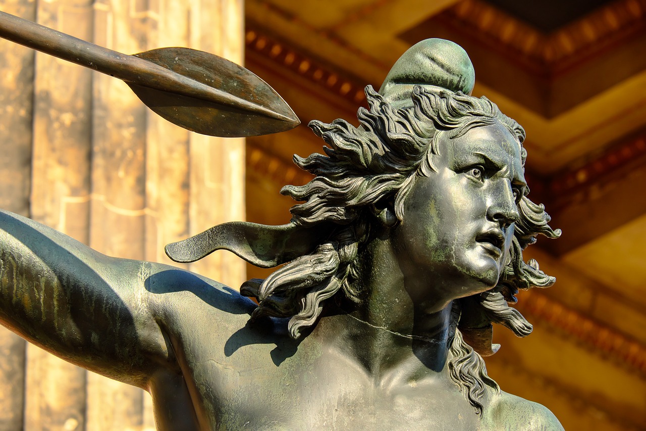 ¿Cuáles son los materiales de la escultura?