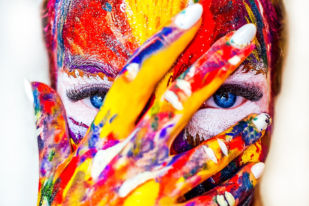 ¿Qué técnicas se utilizan para pintar en lienzo?