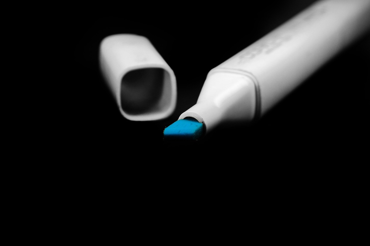 How many sets of 72 Copic markers are there?